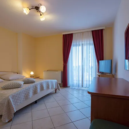 Aurora Hotel