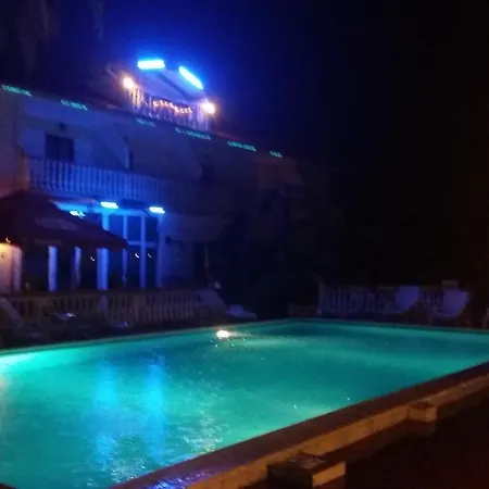 Aurora 3*