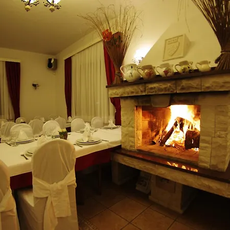 Aurora Hotel 3*