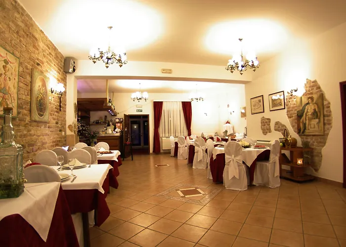 호텔 Aurora 풀라