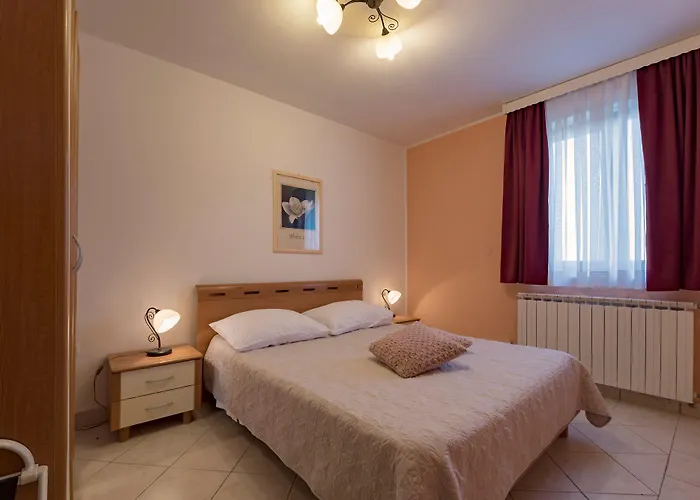 호텔 Aurora 풀라